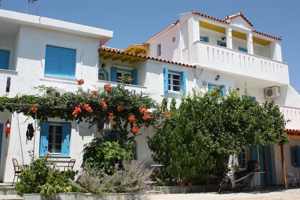 Pelagia Apartment Marathokampos Exterior photo