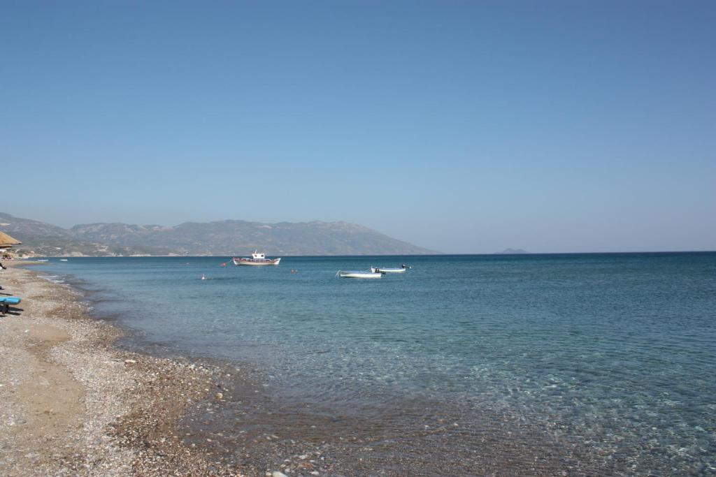 Pelagia Apartment Marathokampos Exterior photo